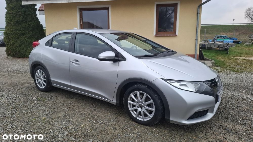 Honda Civic 1.6 i-DTEC Lifestyle Black Edition - 1