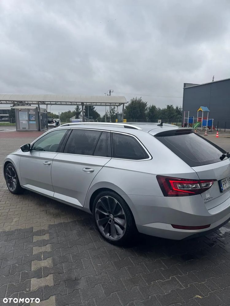 Skoda Superb 1.8 TSI Active DSG - 9