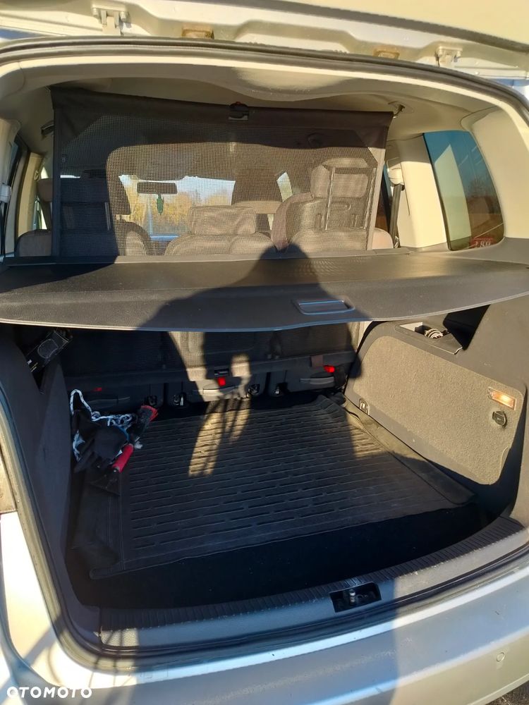 Volkswagen Touran 1.6 TDI DPF BlueMotion Technology Comfortline - 14