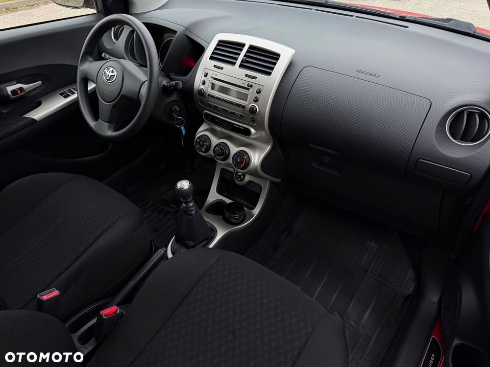 Toyota Urban Cruiser - 8