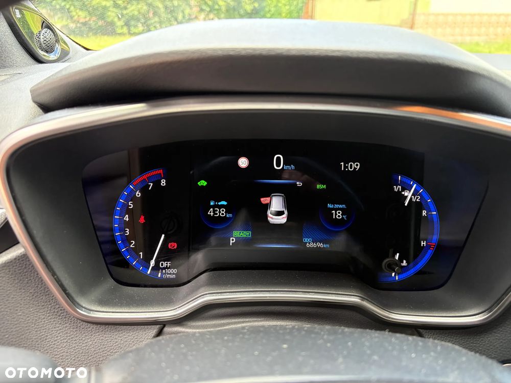 Toyota Corolla 2.0 Hybrid Executive - 11