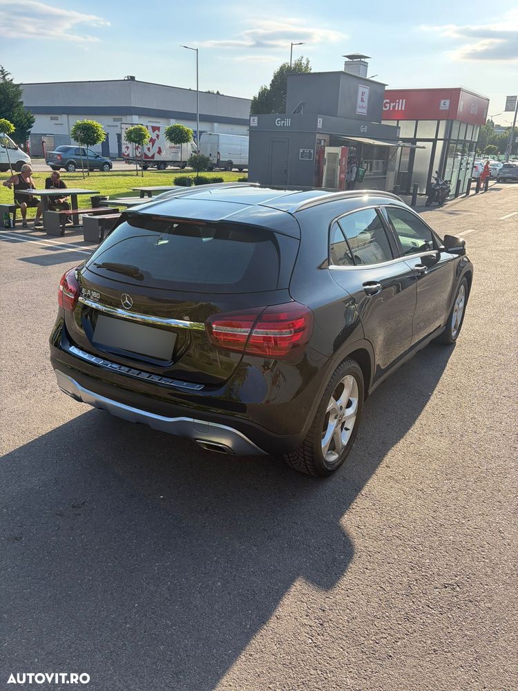Mercedes-Benz GLA - 7