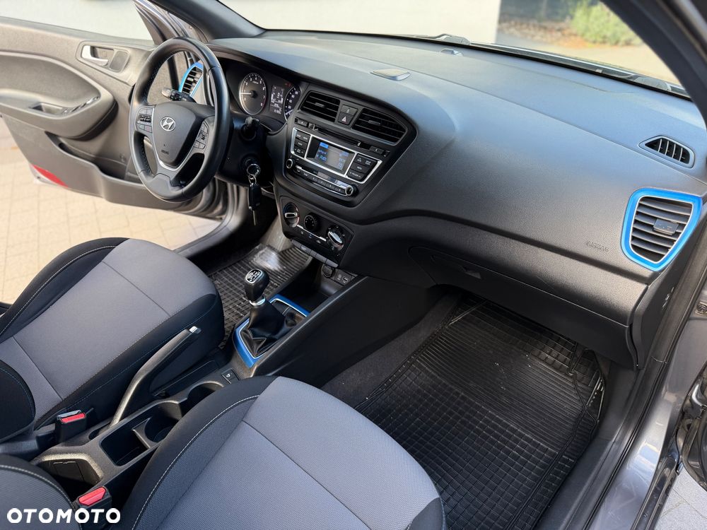 Hyundai i20 blue 1.2 Advantage - 13