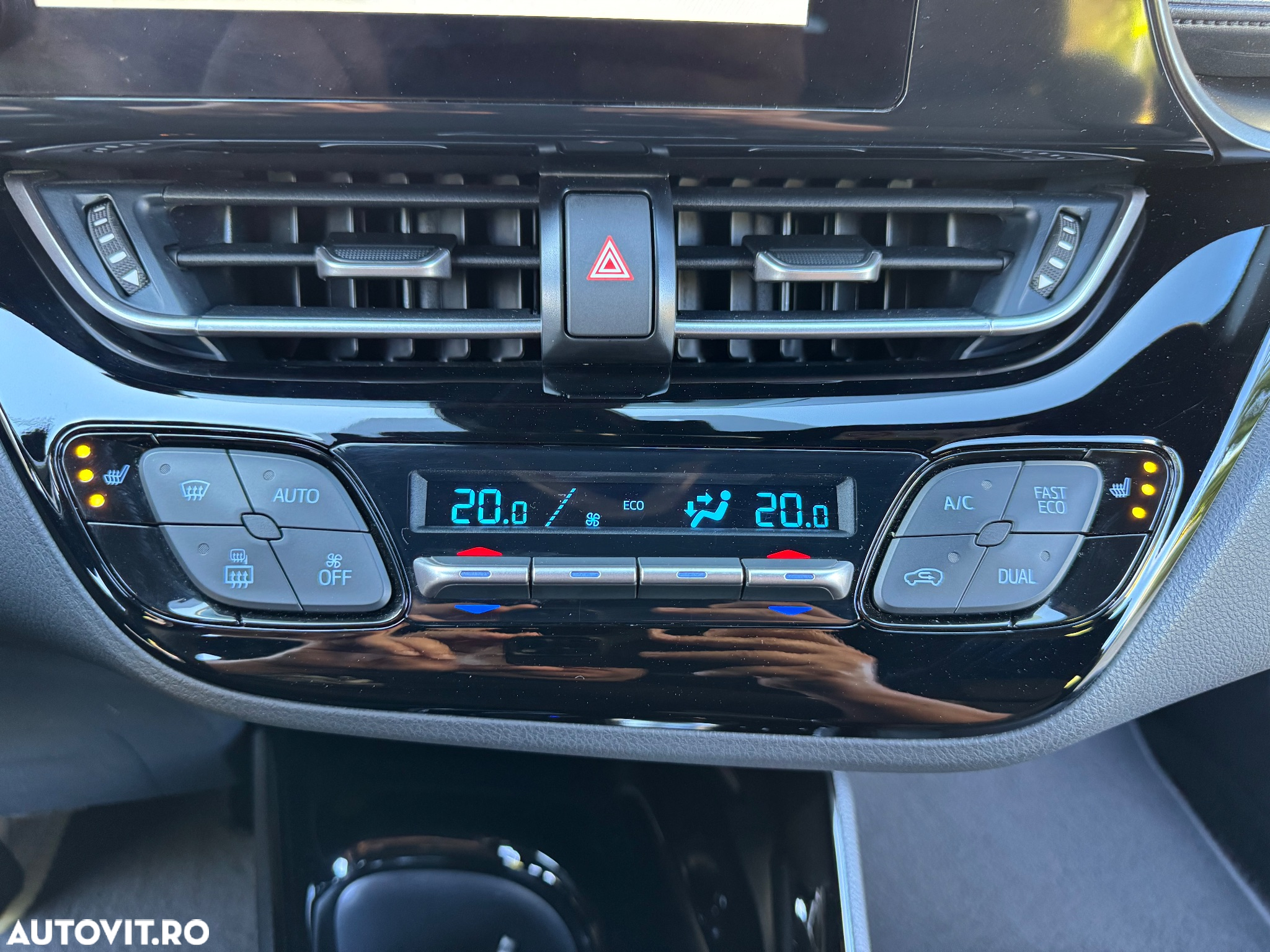 Toyota C-HR 1.8 HSD 122 CP 4x2 CVT C-ult Style bi-tone - 28
