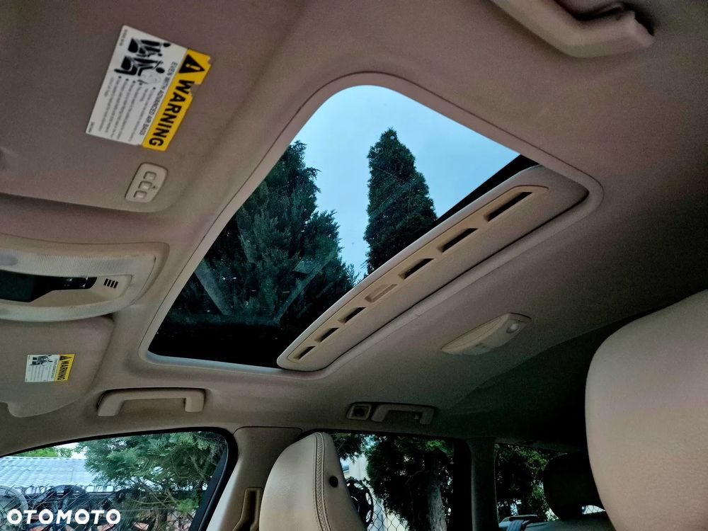 Volvo XC 70 3.2 AWD Momentum - 28