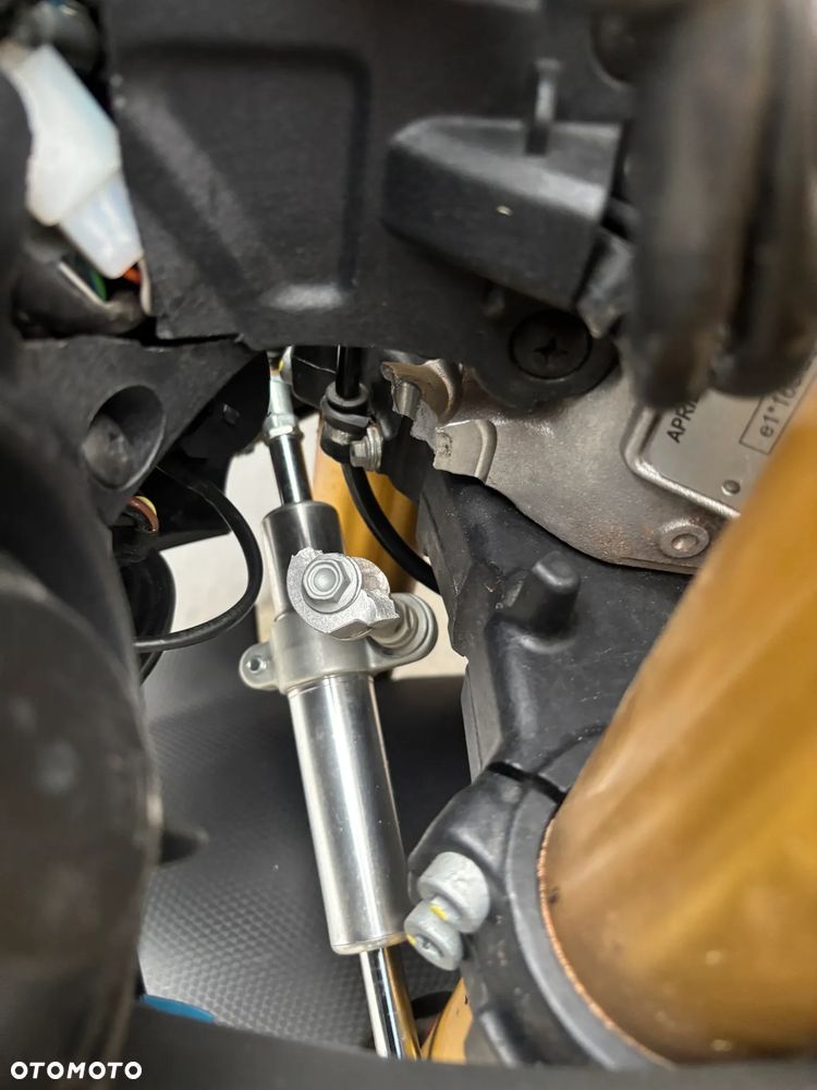 Aprilia Tuono - 16