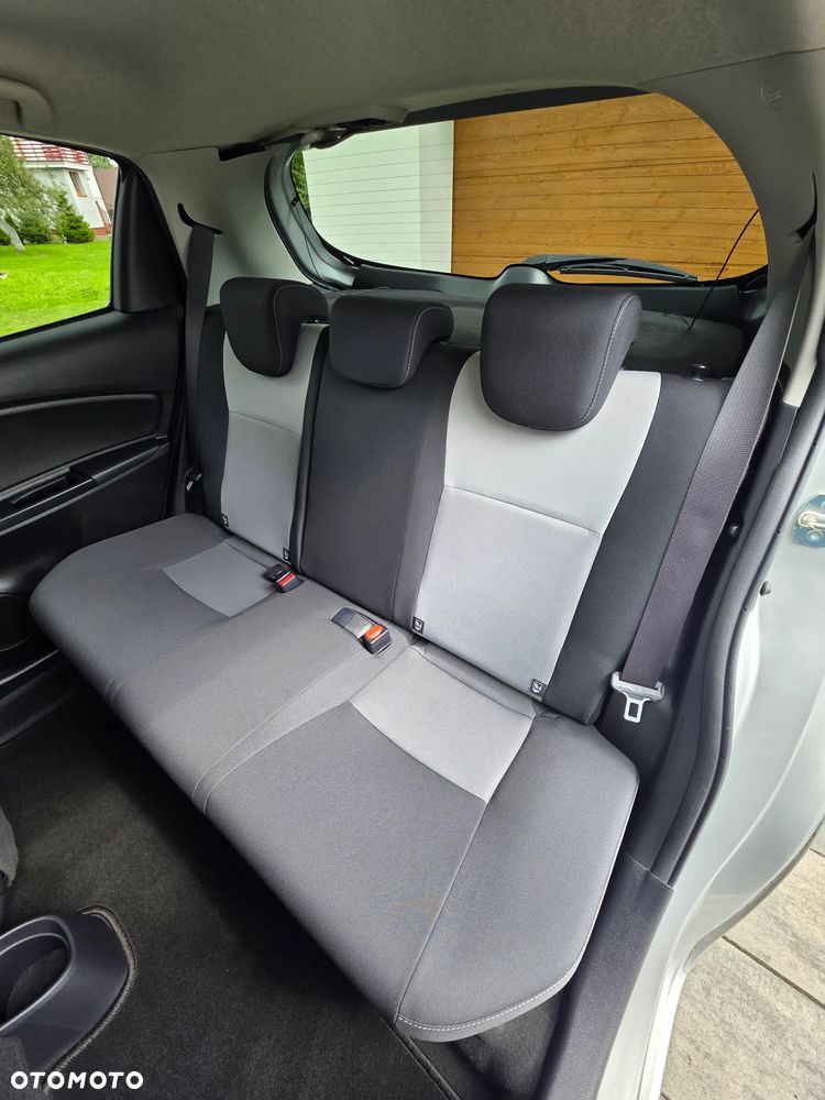 Toyota Yaris - 17