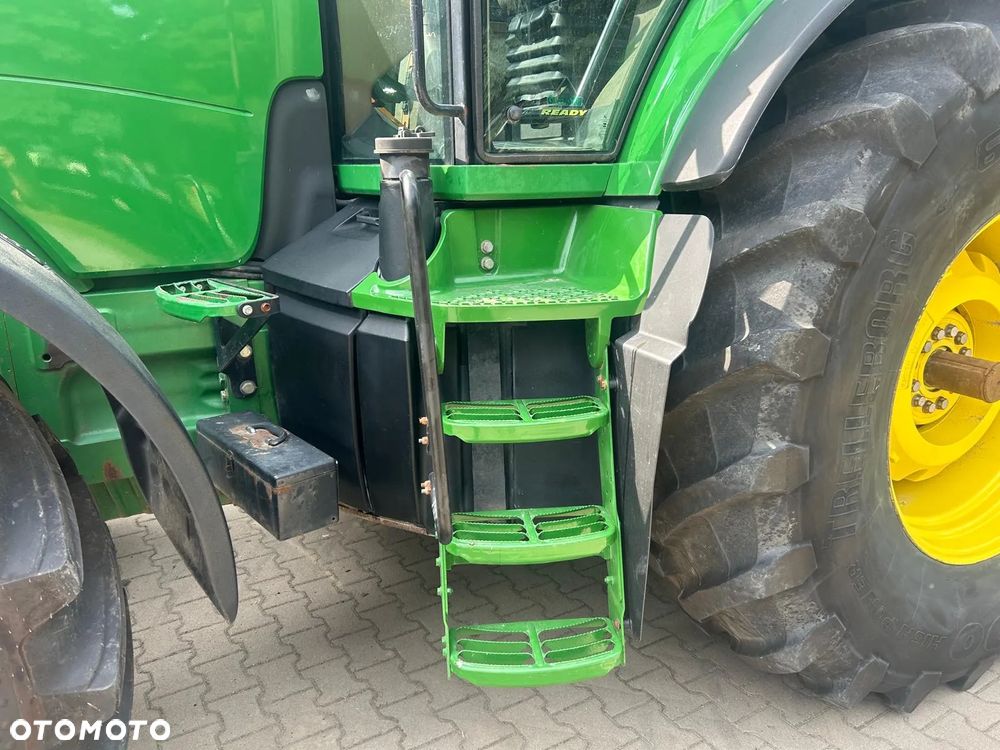 John Deere 8330 POWERSHIFT - 9