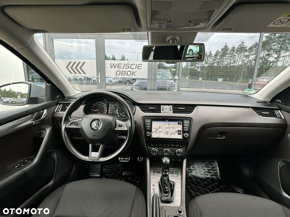 Skoda Octavia 2.0 TDI 4x4 DSG Scout - 9