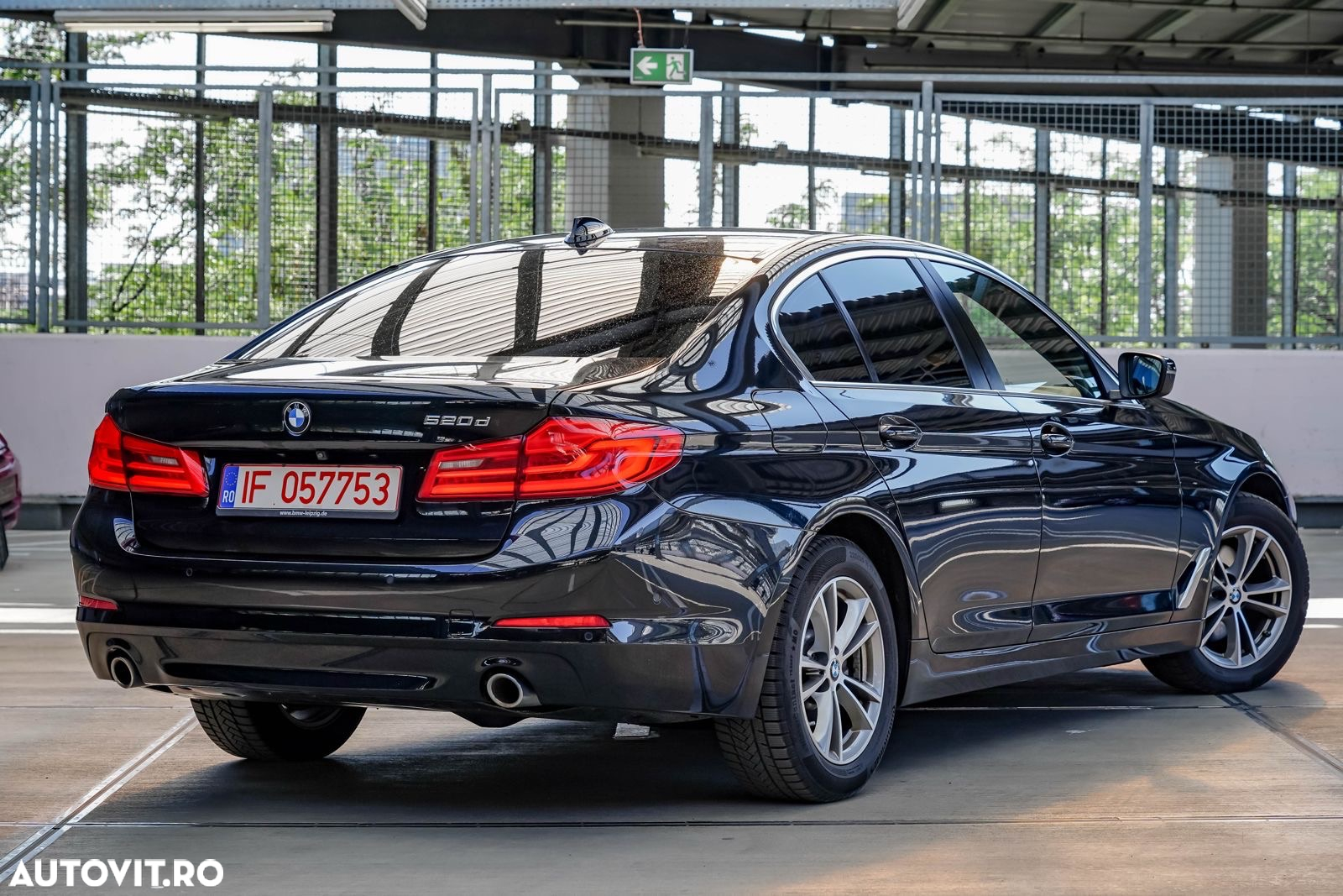 BMW Seria 5 520d AT - 9