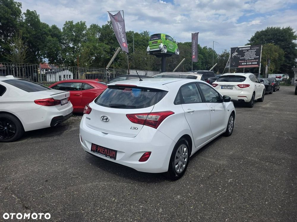 Hyundai i30 1.6 D Classic + - 5