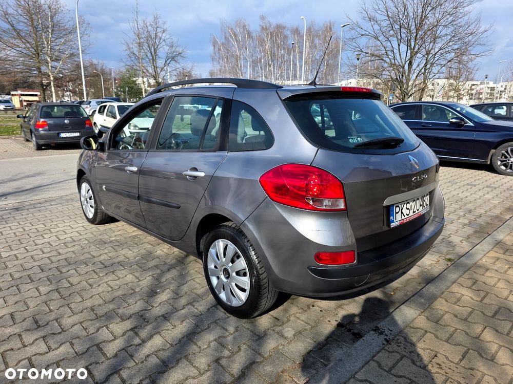 Renault Clio - 2