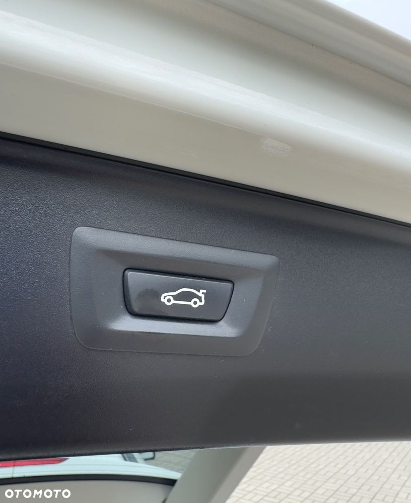 BMW Seria 5 520d Touring Luxury Line - 15