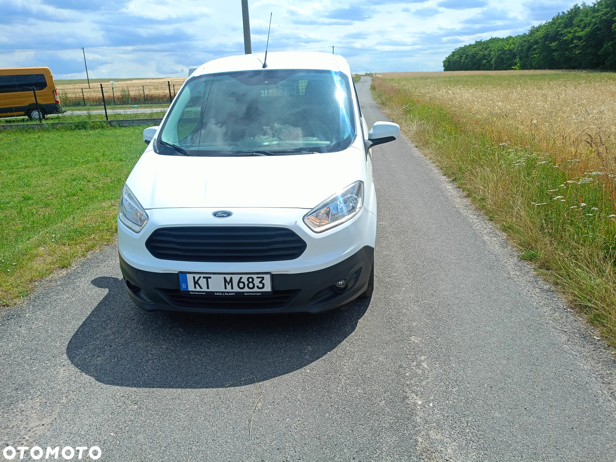 Ford courier - 3