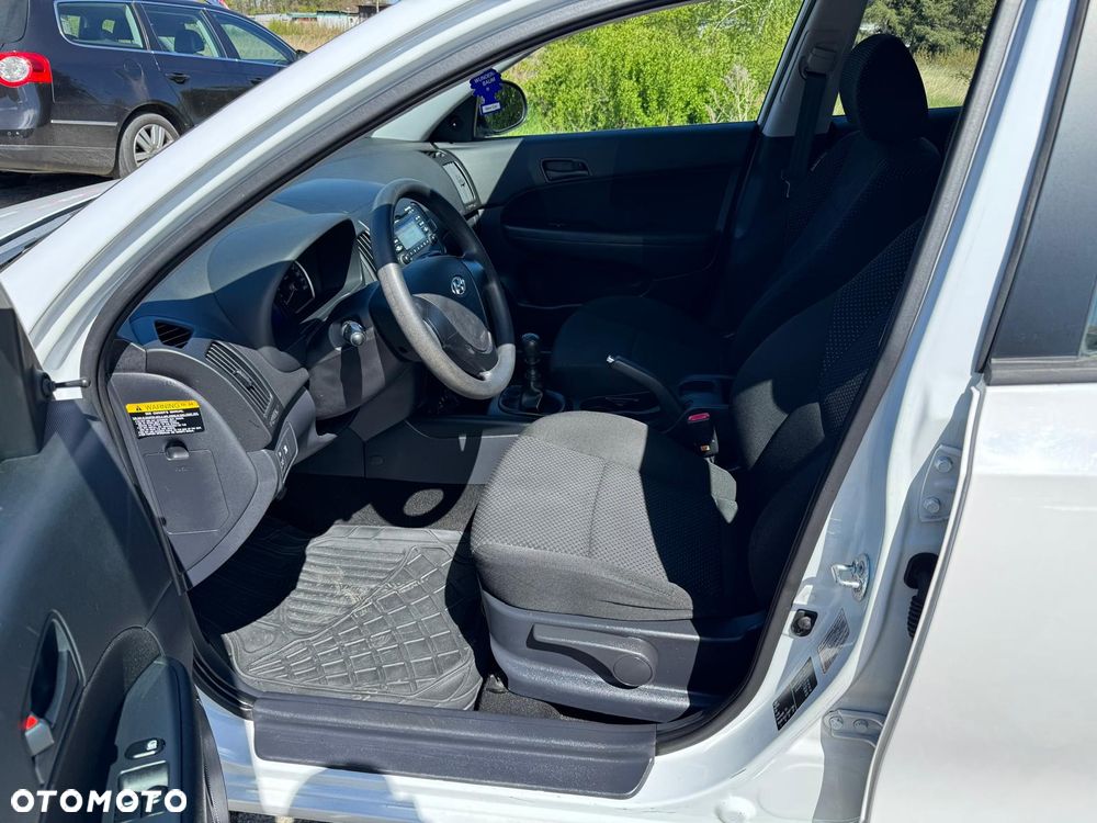 Hyundai i30 i30cw 1.4 Edition Plus - 9