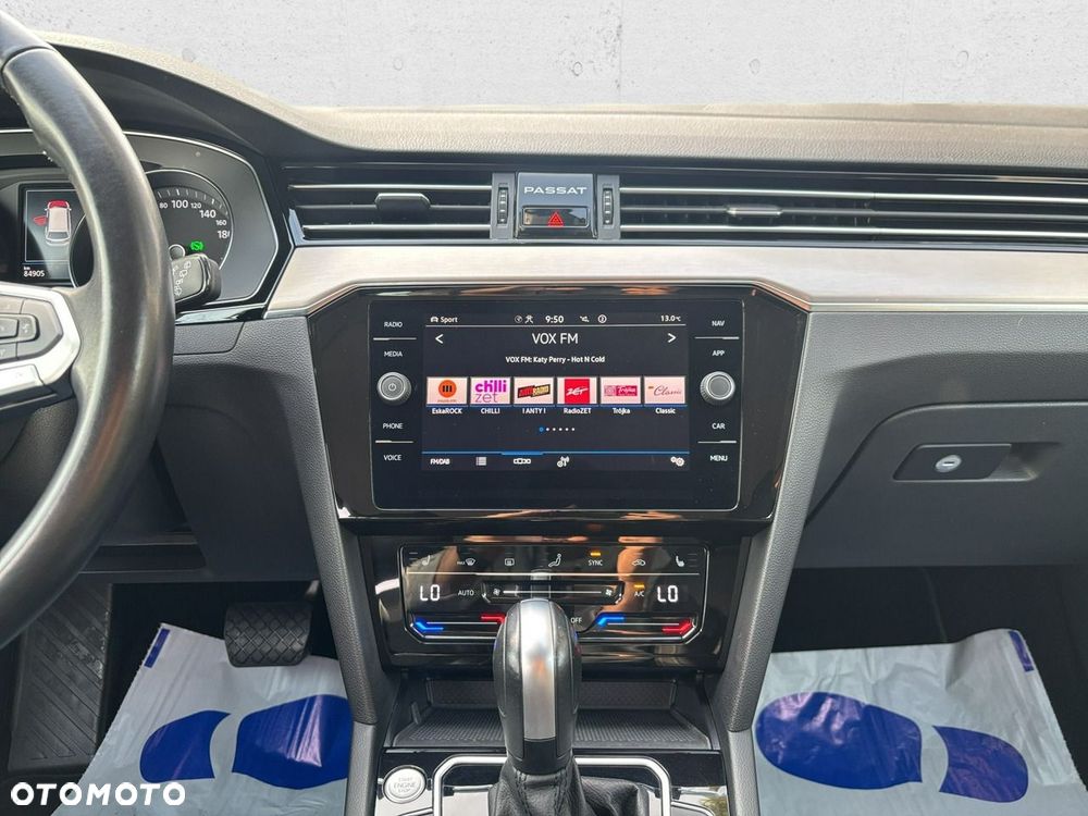Volkswagen Passat - 23