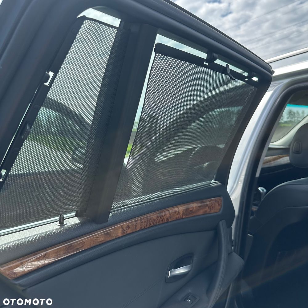 BMW Seria 5 520i - 14