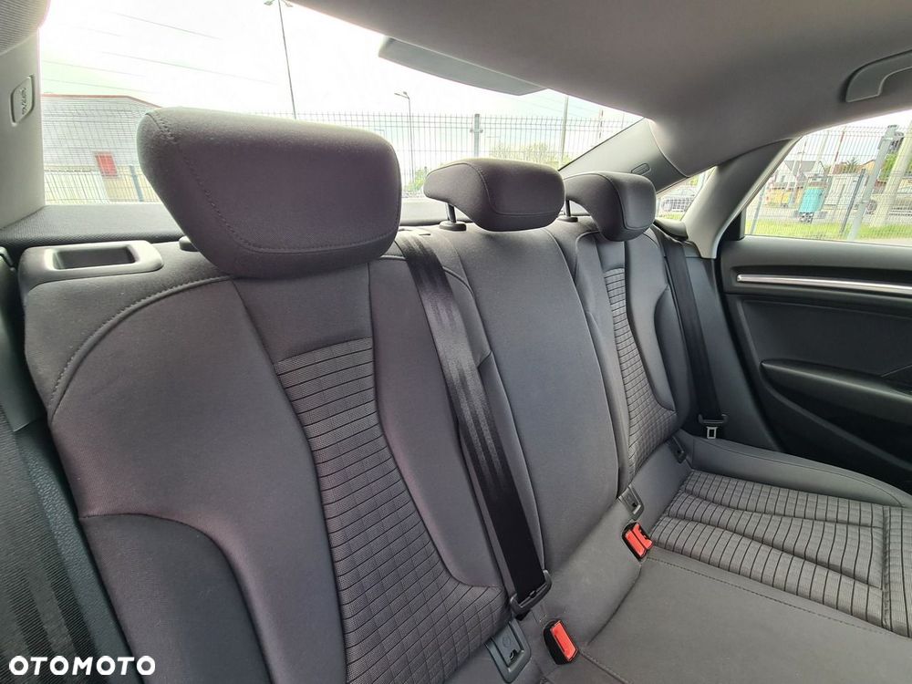 Audi A3 Limousine 30 TFSI - 30