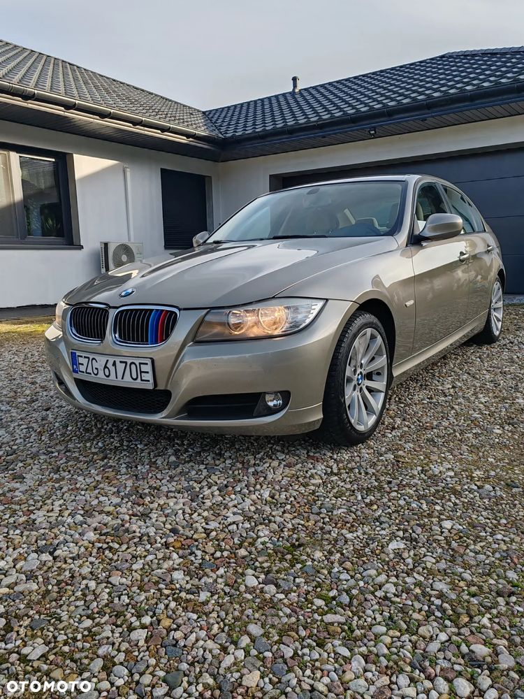 BMW Seria 3 320i - 4