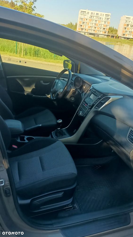 Hyundai i30 1.6 CRDi Premium - 13