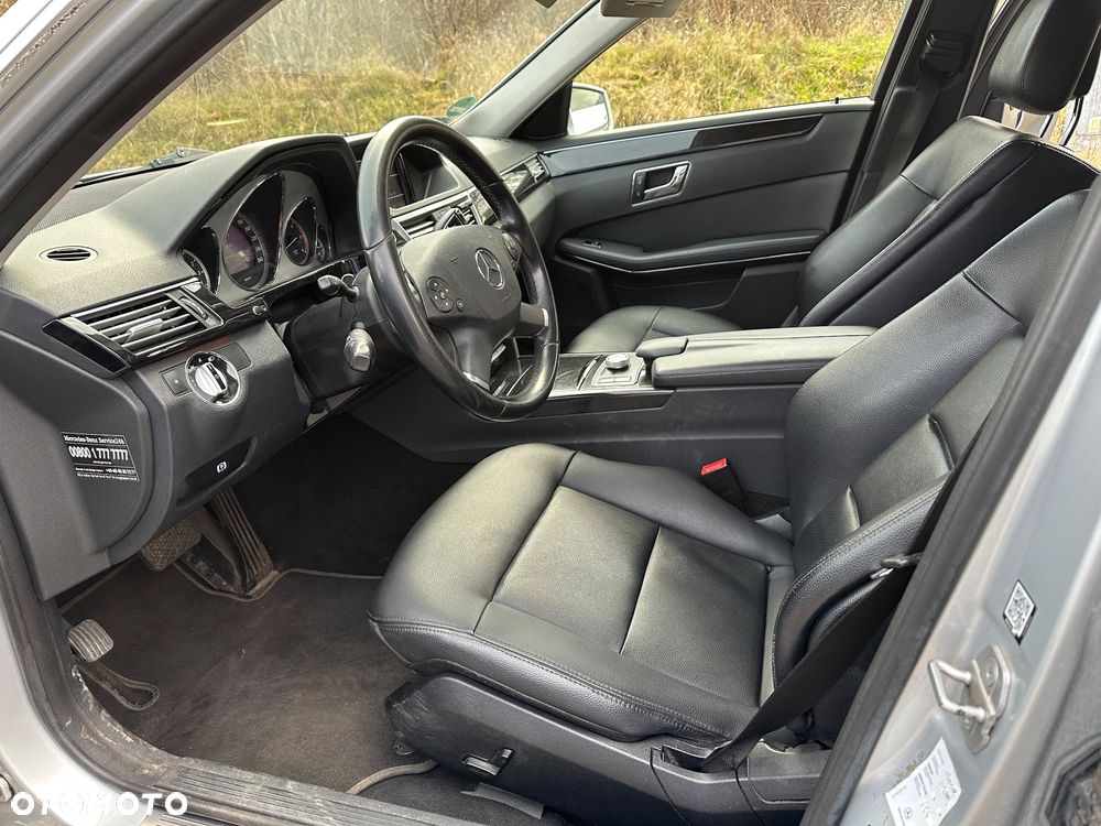 Mercedes-Benz Klasa E 350 CDI BlueEff Avantgarde - 4