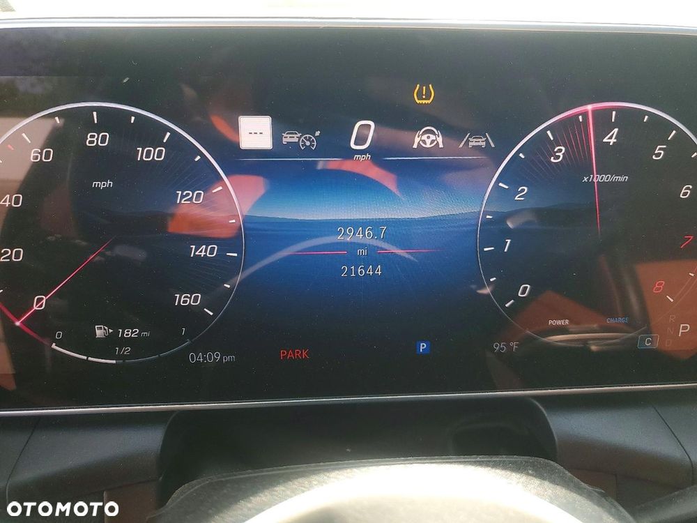 Mercedes-Benz GLC 300 4Matic 9G-TRONIC AMG Line Advanced - 9