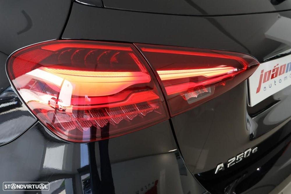 Mercedes-Benz A 250 e - 11