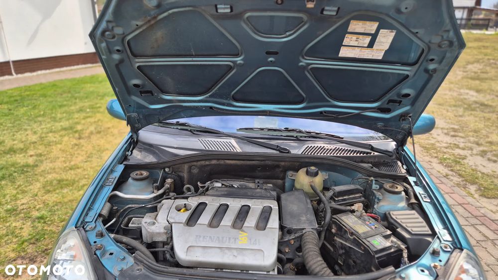 Renault Clio 1.4 16V Extreme - 11