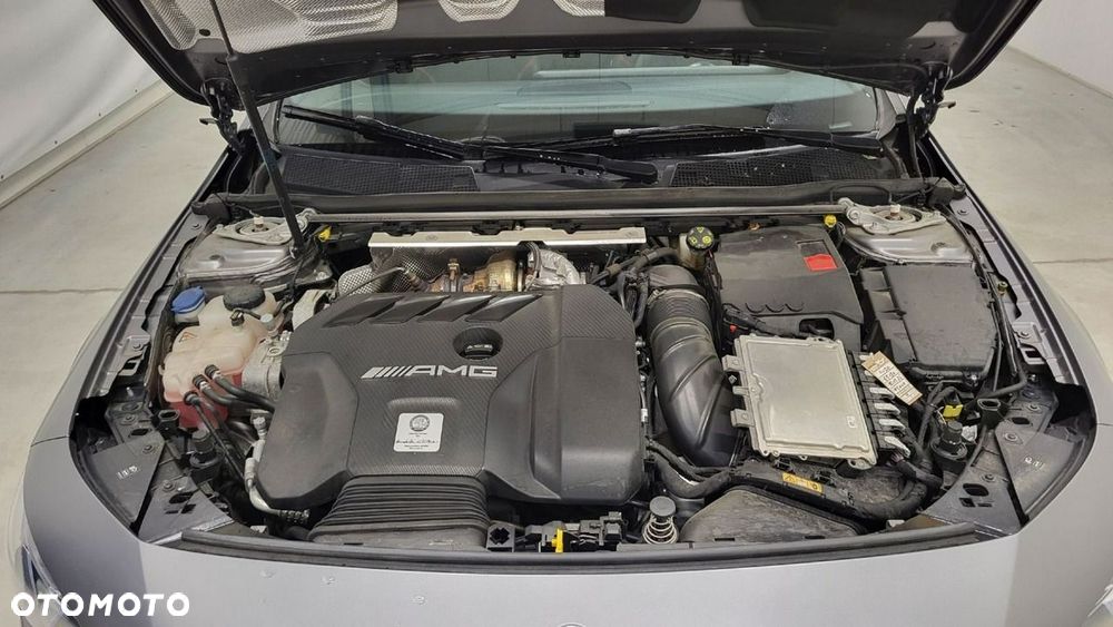 Mercedes-Benz CLA AMG 45 S 4-Matic+ 8G-DCT - 23