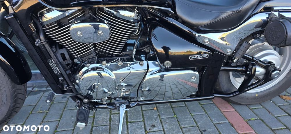 Suzuki Intruder - 33