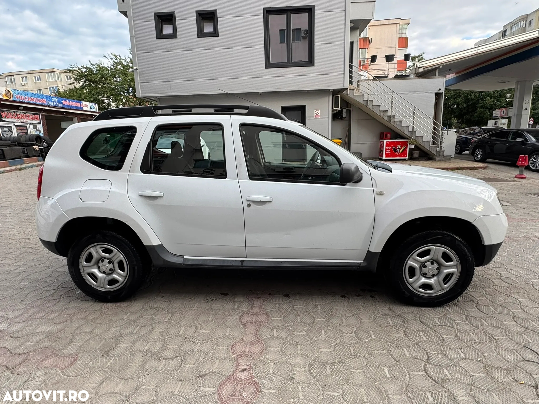 Dacia Duster 1.5 dCi 4x2 Ambiance - 8