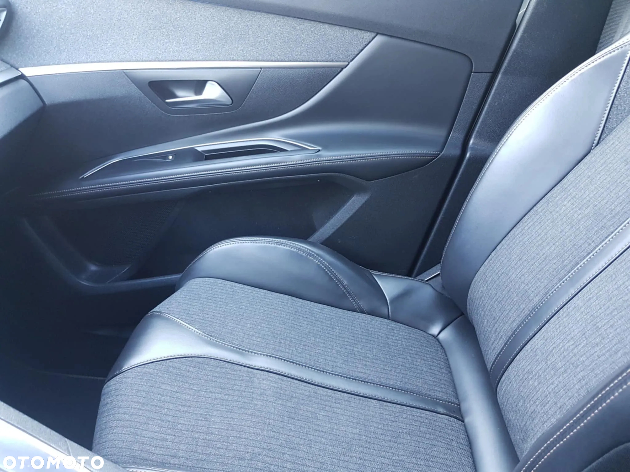 Peugeot 5008 - 19