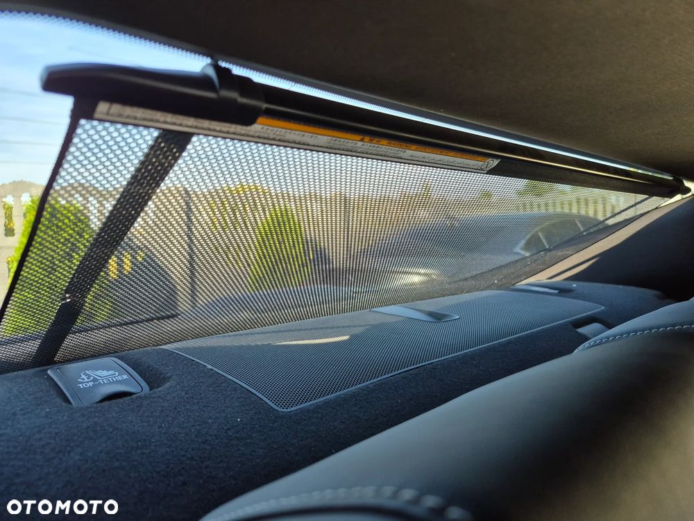 Lexus ES 300h F Sport Edition - 23