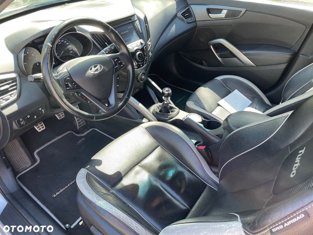 Hyundai Veloster 1.6 Turbo Style - 14