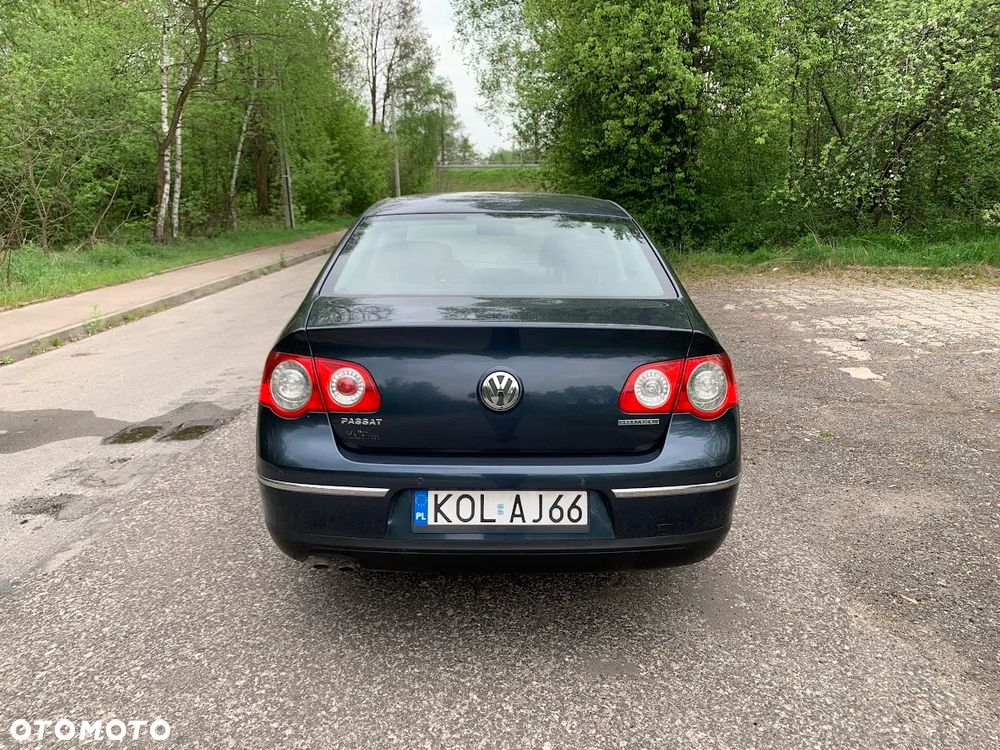 Volkswagen Passat 1.9 TDI DPF BlueMotion - 5