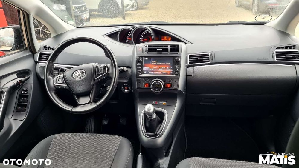 Toyota Verso - 40