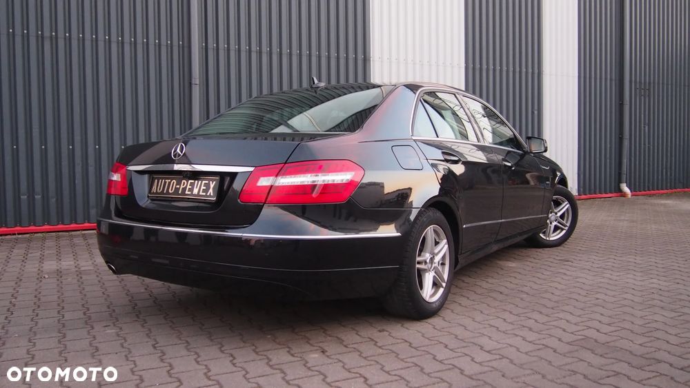 Mercedes-Benz Klasa E 200 CGI BlueEFFICIENCY Automatik Avantgarde - 14