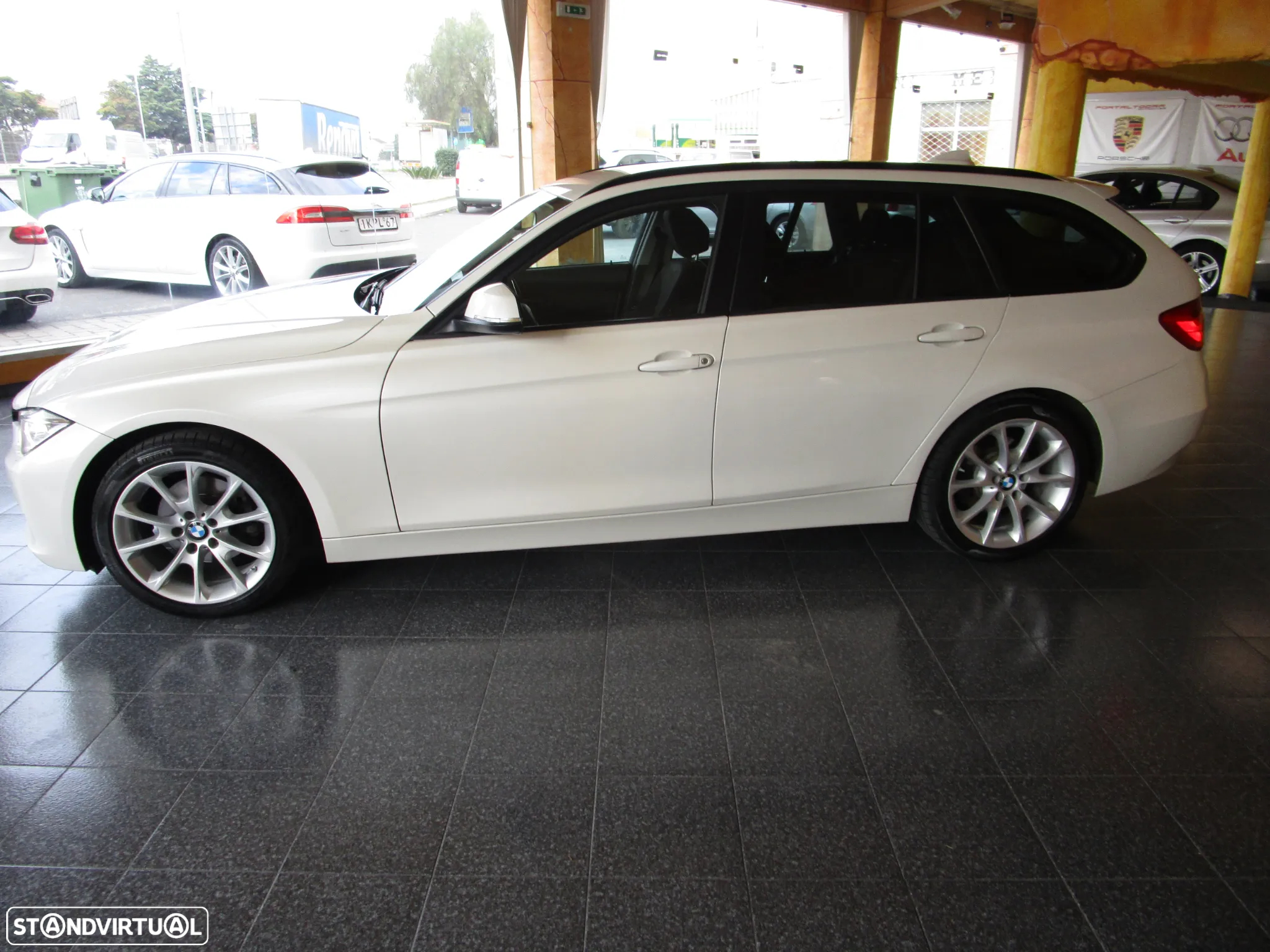 BMW 320 d Touring Aut. Sport Line - 46