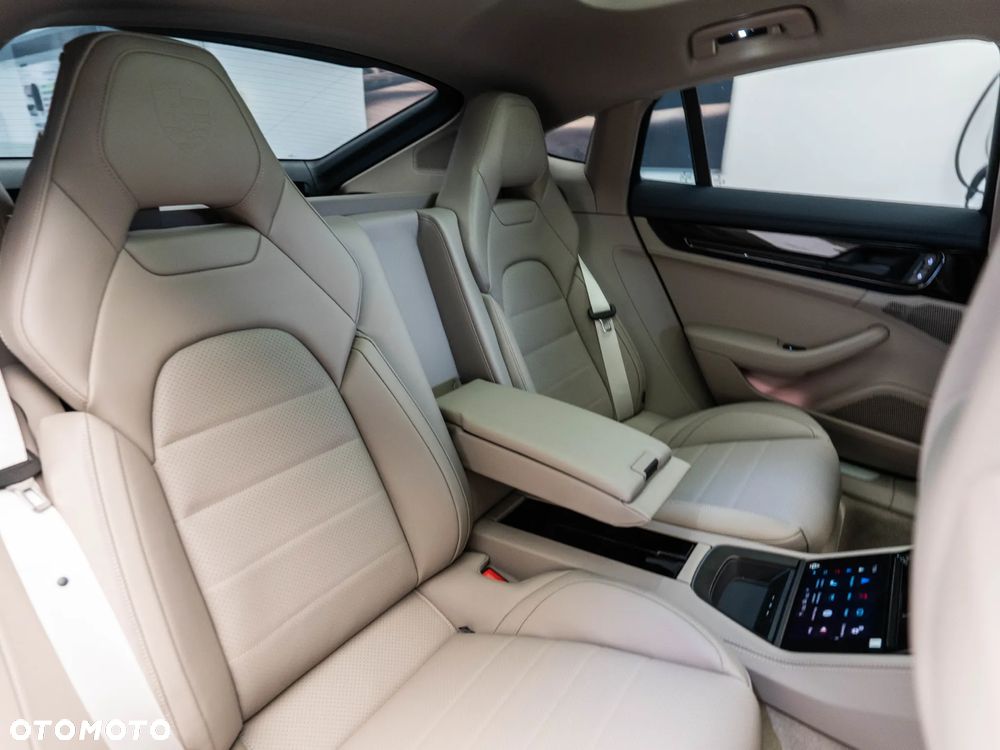 Porsche Panamera 4S E-Hybrid - 14