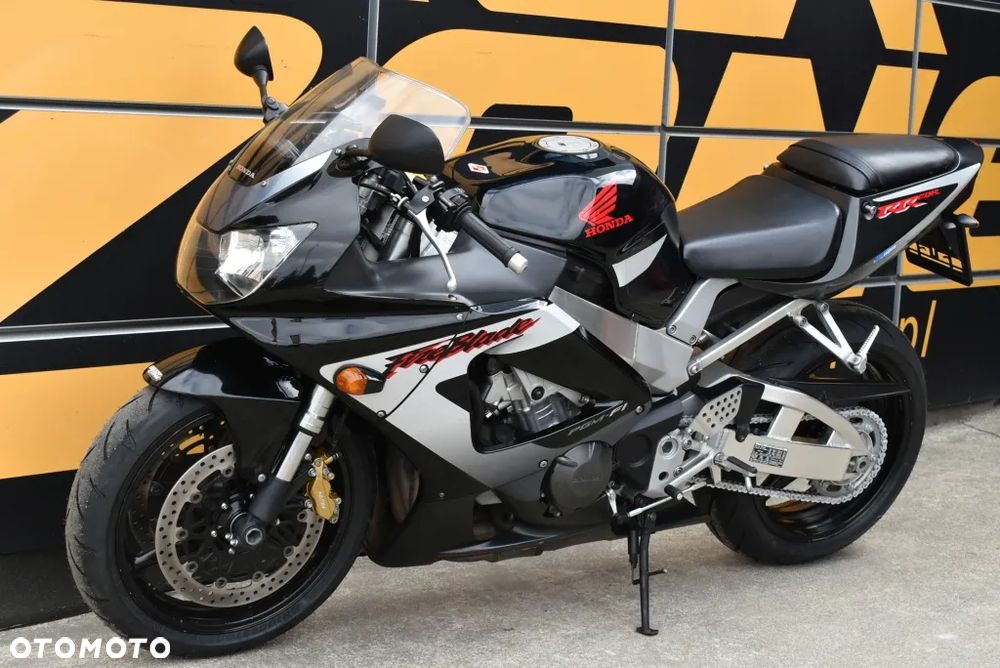 Honda CBR - 7