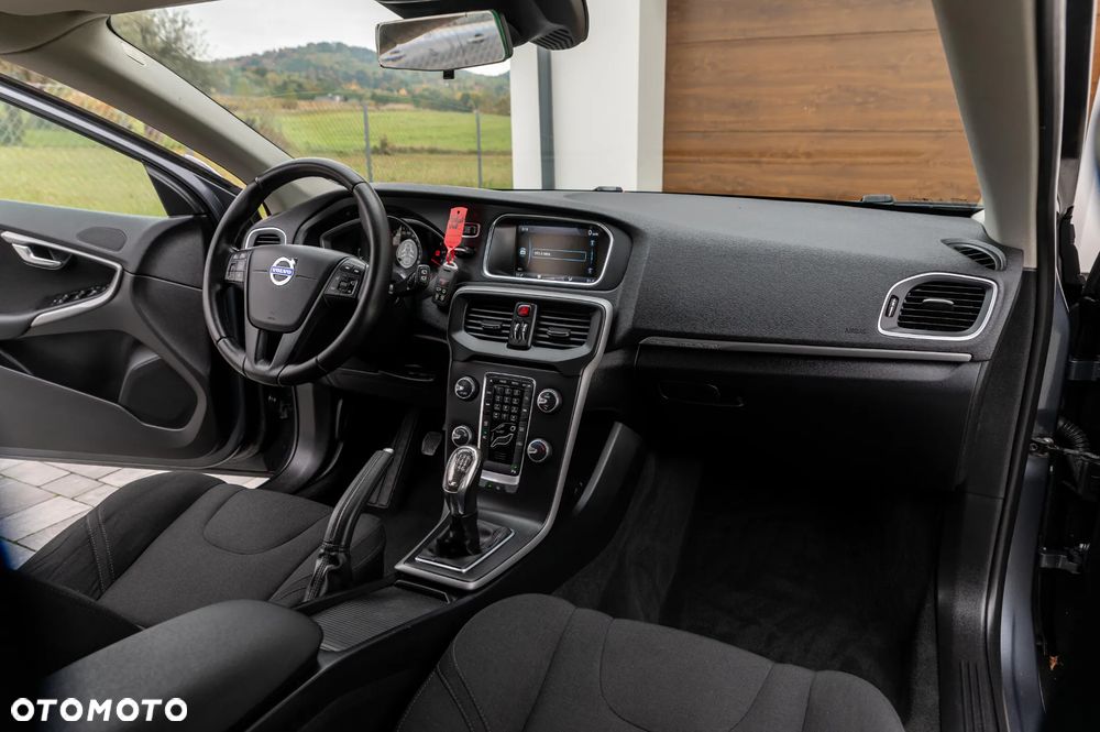 Volvo V40 D2 Kinetic - 28