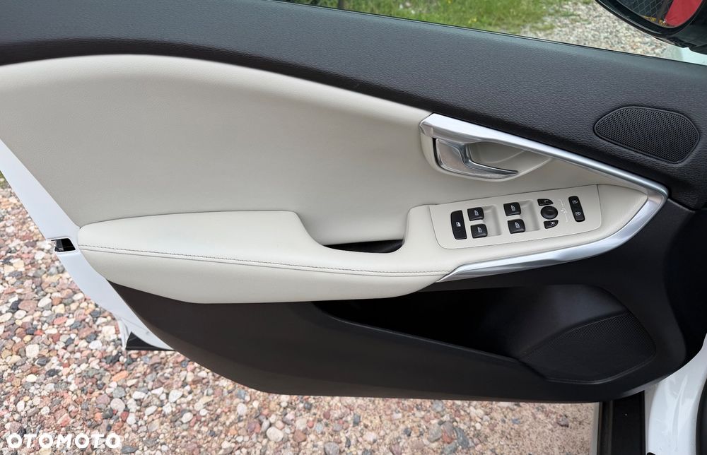 Volvo V40 Cross Country D4 Geartronic Summum - 22