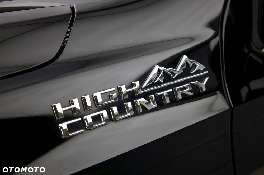 Chevrolet Suburban - 3