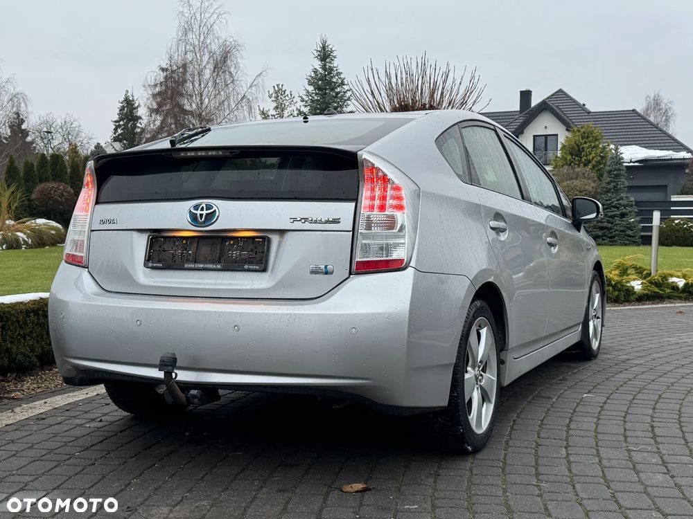 Toyota Prius (Hybrid) Comfort - 8