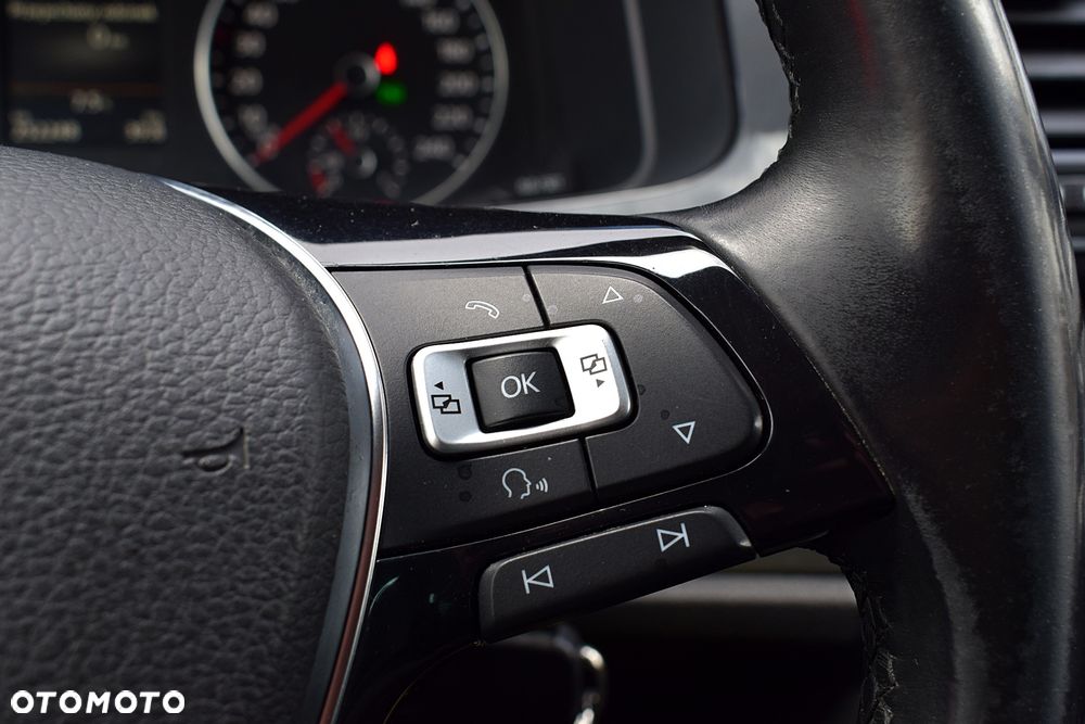 Volkswagen Multivan - 14