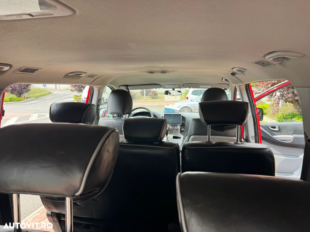 Hyundai H-1 Starex - 13