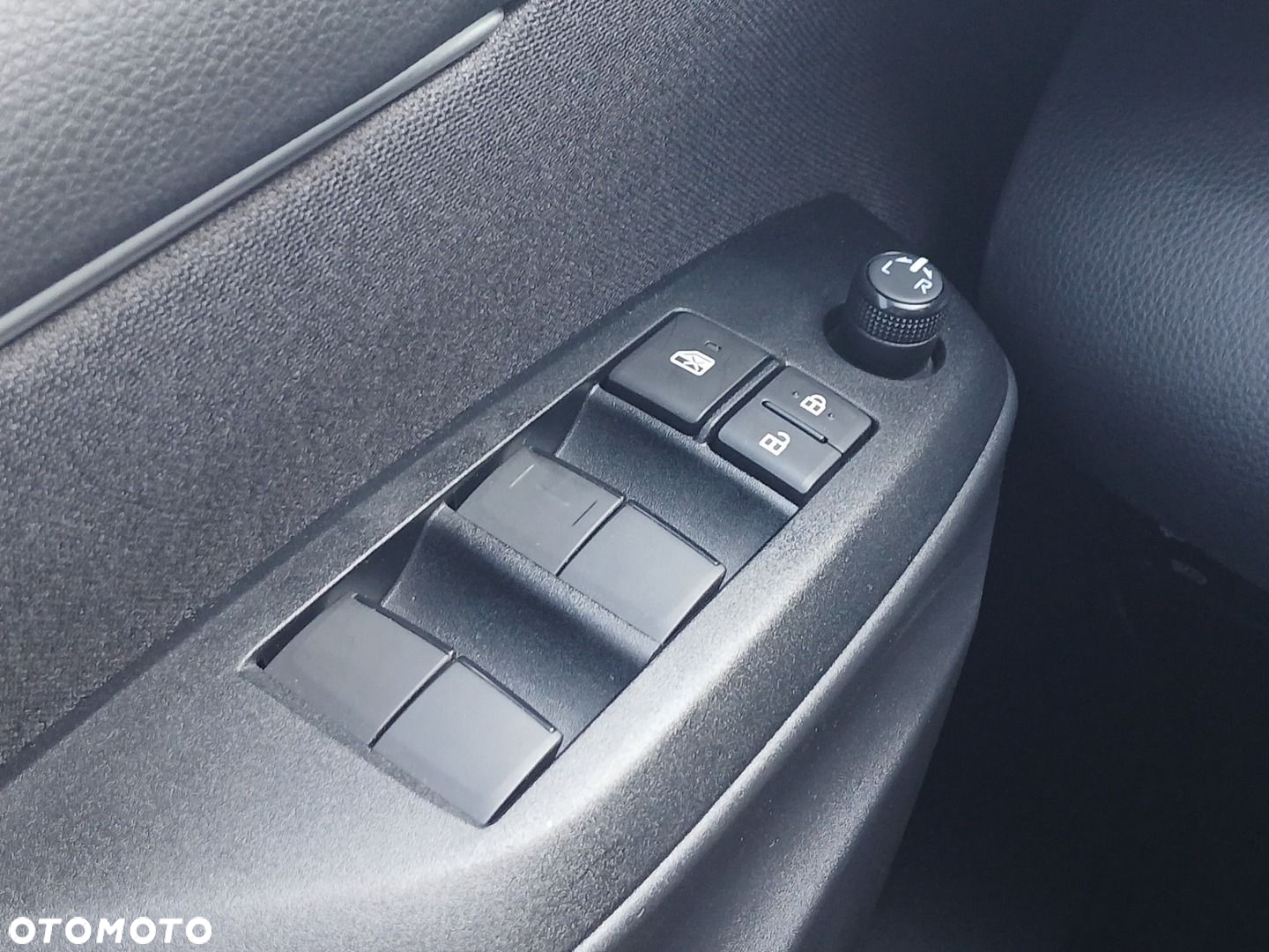 Toyota Yaris - 21