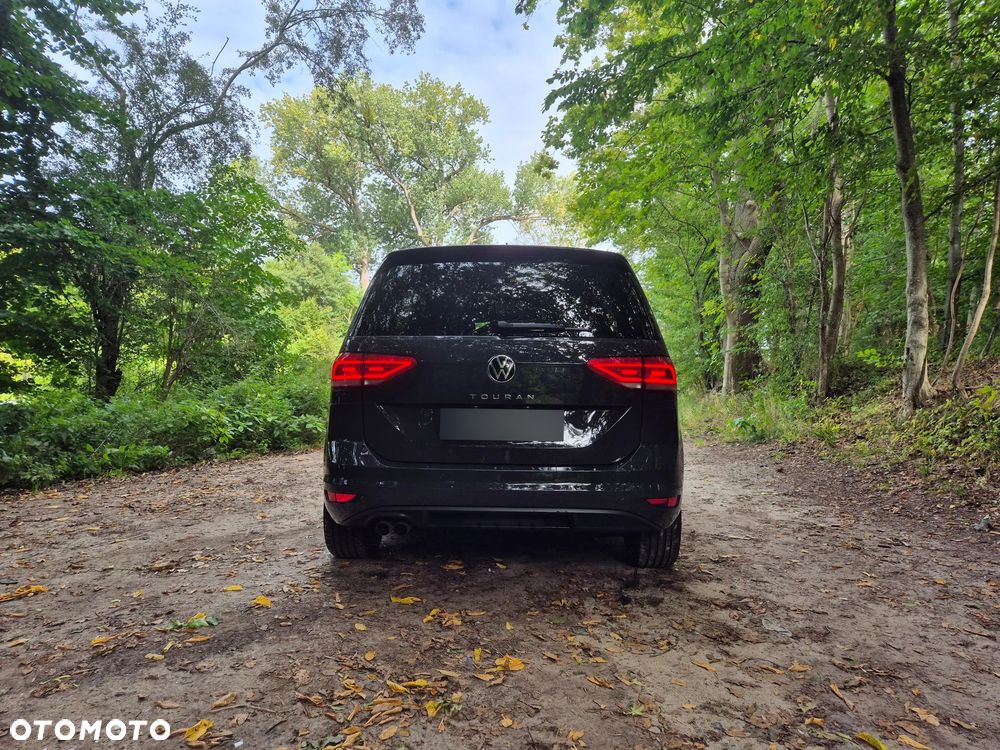 Volkswagen Touran 2.0 TDI SCR DSG ACTIVE - 32