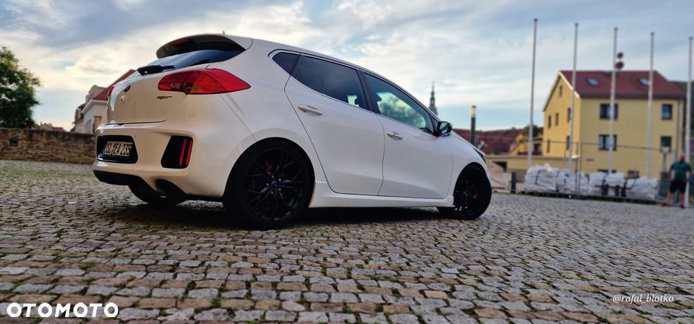 Kia Ceed 1.6 T-GDI GT - 25