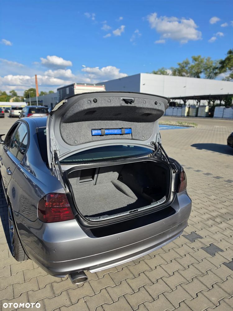 BMW Seria 3 320d xDrive DPF - 29